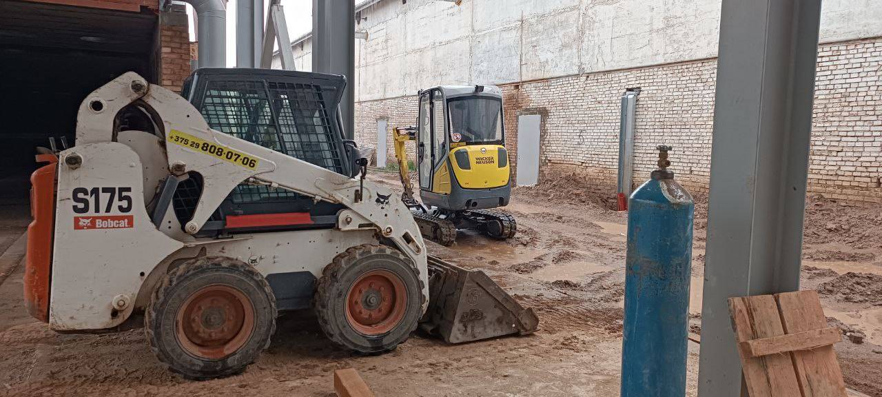 Мини-погрузчик Bobcat S175 в работе 4